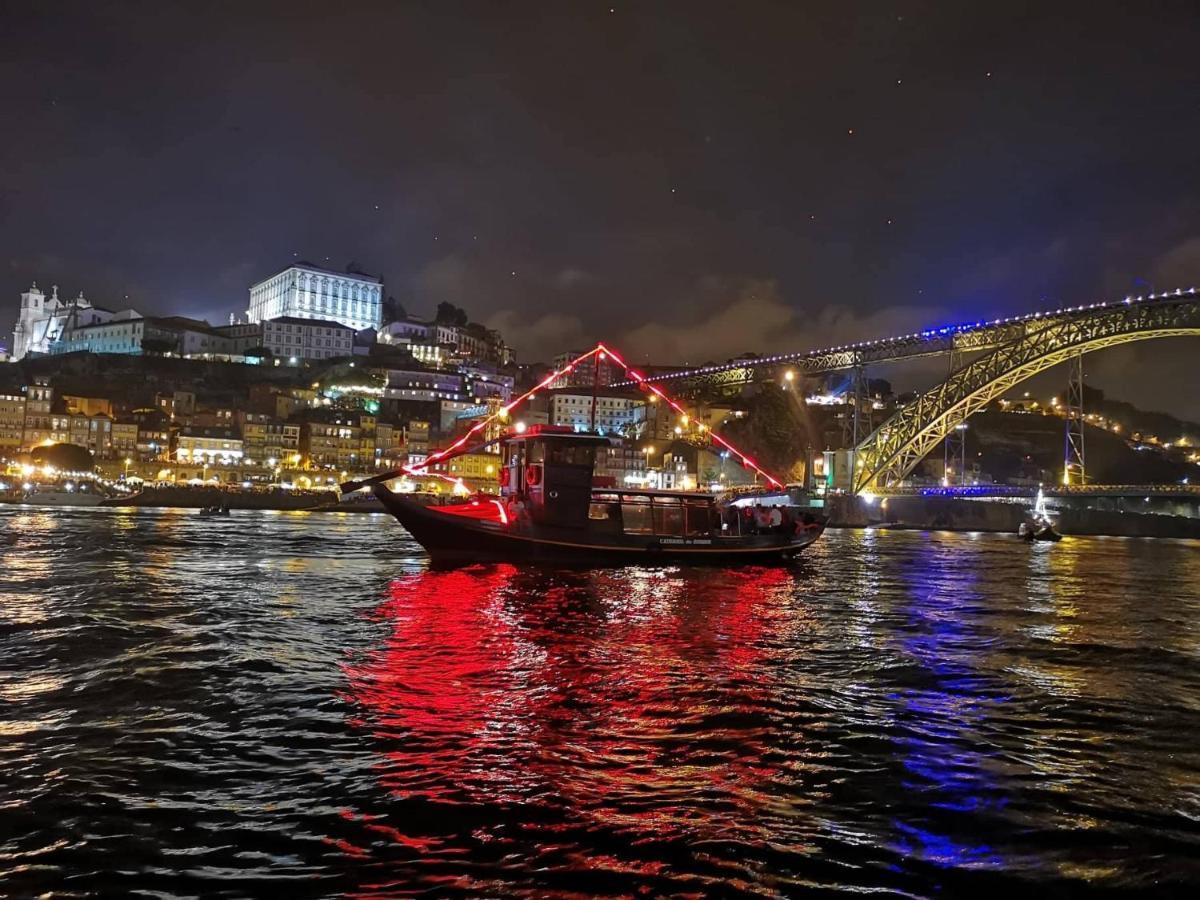Hotel Sleepboat Yacht OOporto Esterno foto