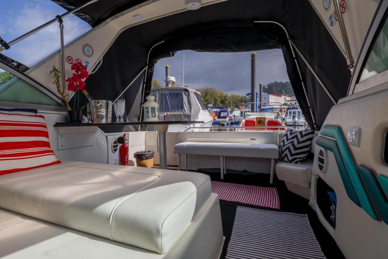 Hotel Sleepboat Yacht OOporto Esterno foto