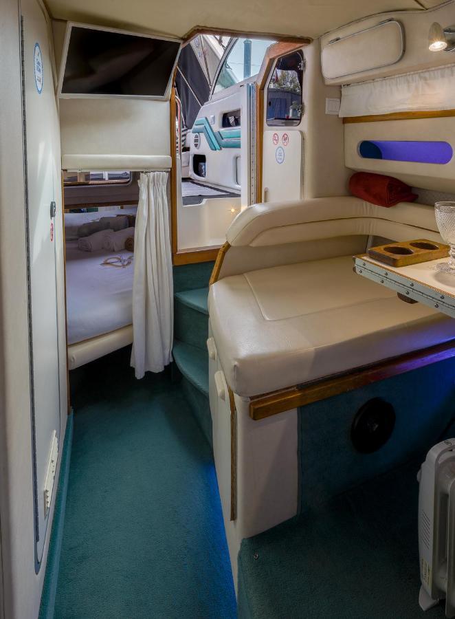 Hotel Sleepboat Yacht OOporto Esterno foto