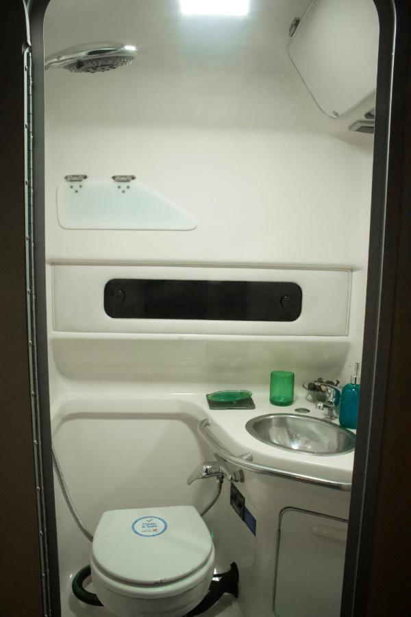 Hotel Sleepboat Yacht OOporto Esterno foto